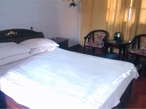 南阳精彩假日旅行社附近最近酒店【携程酒店】