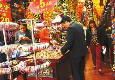 北海老街人气爆棚，假日旅行社助力游客畅游